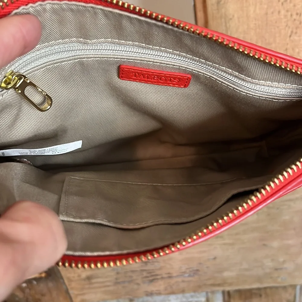 TALBOTS Red Leather Bag. Cross Body Leather with Adjustable Strap. - Picture 3 of 14